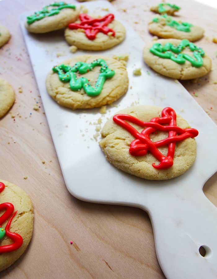 Iced Sugar Cookies - SueBee Homemaker