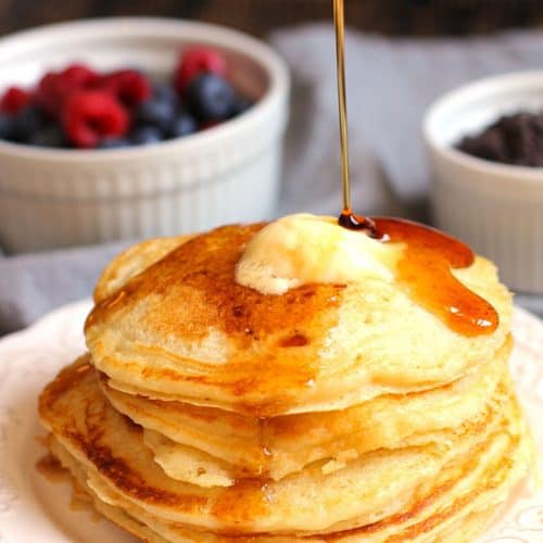 Classic Buttermilk Pancakes -- classic fluffy pancakes made with buttermilk and a touch of vanilla! | suebeehomemaker.com