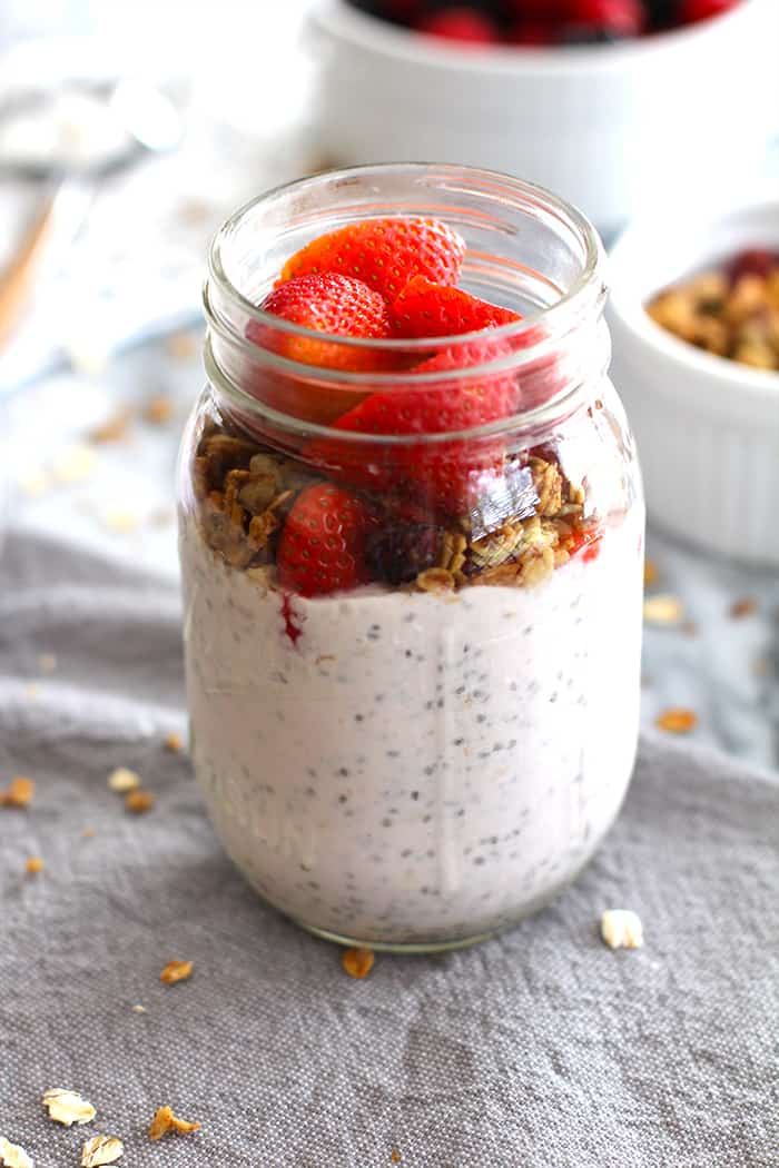 Berry Chia Overnight Oats - SueBee Homemaker