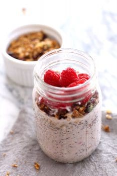 Berry Chia Overnight Oats - SueBee Homemaker