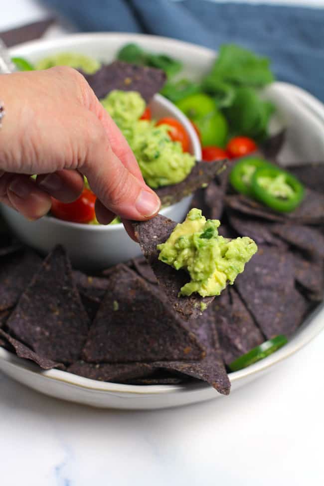 The BEST Chunky Guacamole! - SueBee Homemaker