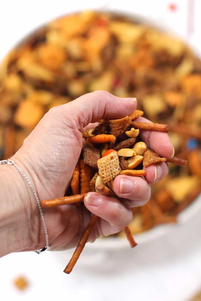 Spicy Chex Party Mix - SueBee Homemaker