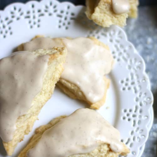 Petite Vanilla Bean Scones With Vanilla Bean Glaze Suebee Homemaker