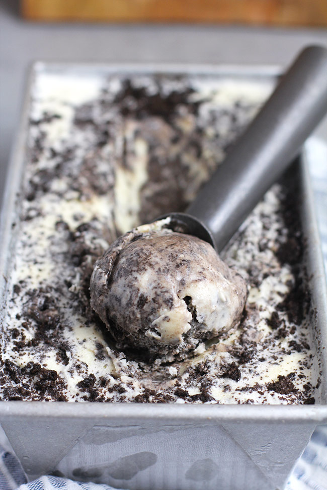 Cookies and Cream Ice Cream - SueBee Homemaker