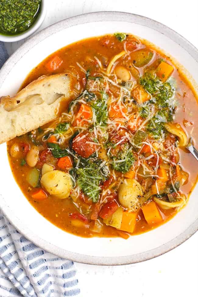 Italian Minestrone Soup With Pesto - SueBee Homemaker