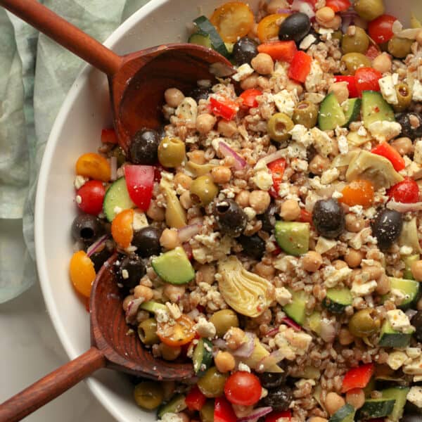 Greek Farro Salad - SueBee Homemaker