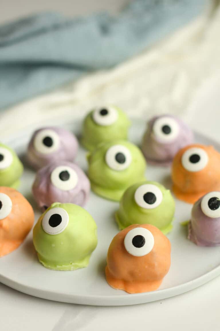 Oreo Cookie Eyeballs - SueBee Homemaker