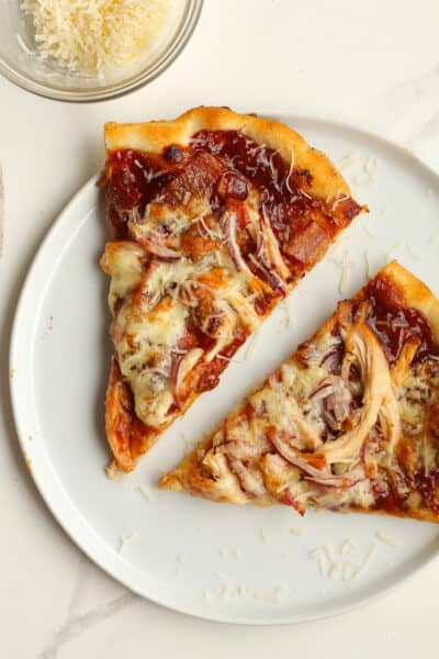 BBQ Chicken Bacon Pizza - SueBee Homemaker