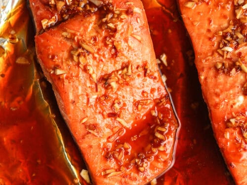 https://suebeehomemaker.com/wp-content/uploads/2021/09/baked-asian-salmon-in-foil-6-500x375.jpg