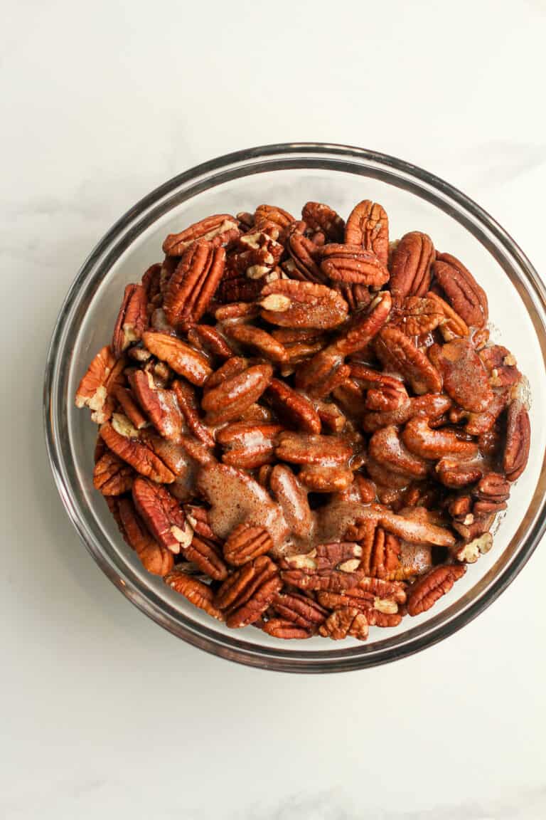 Easy Caramelized Pecans - SueBee Homemaker