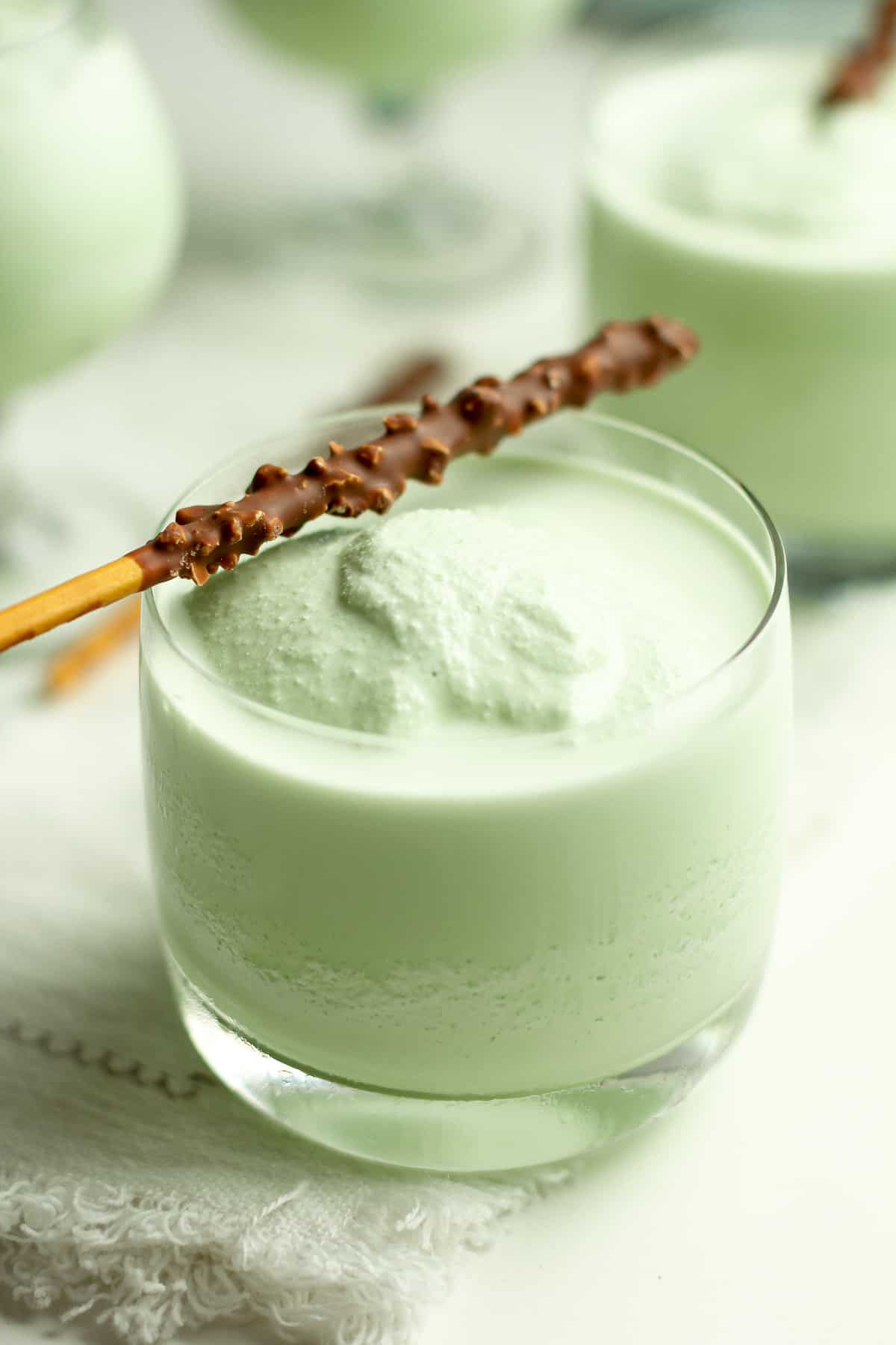 Frozen Grasshopper Drinks with Ice Cream - SueBee Homemaker