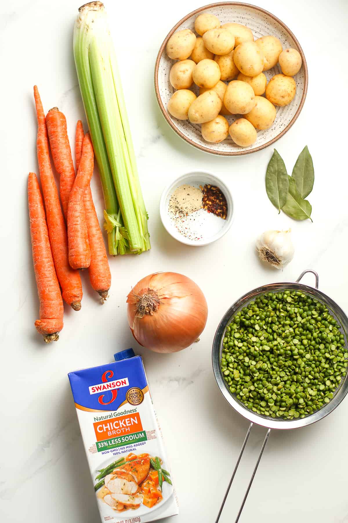 The ingredients for split pea vegetable soup.