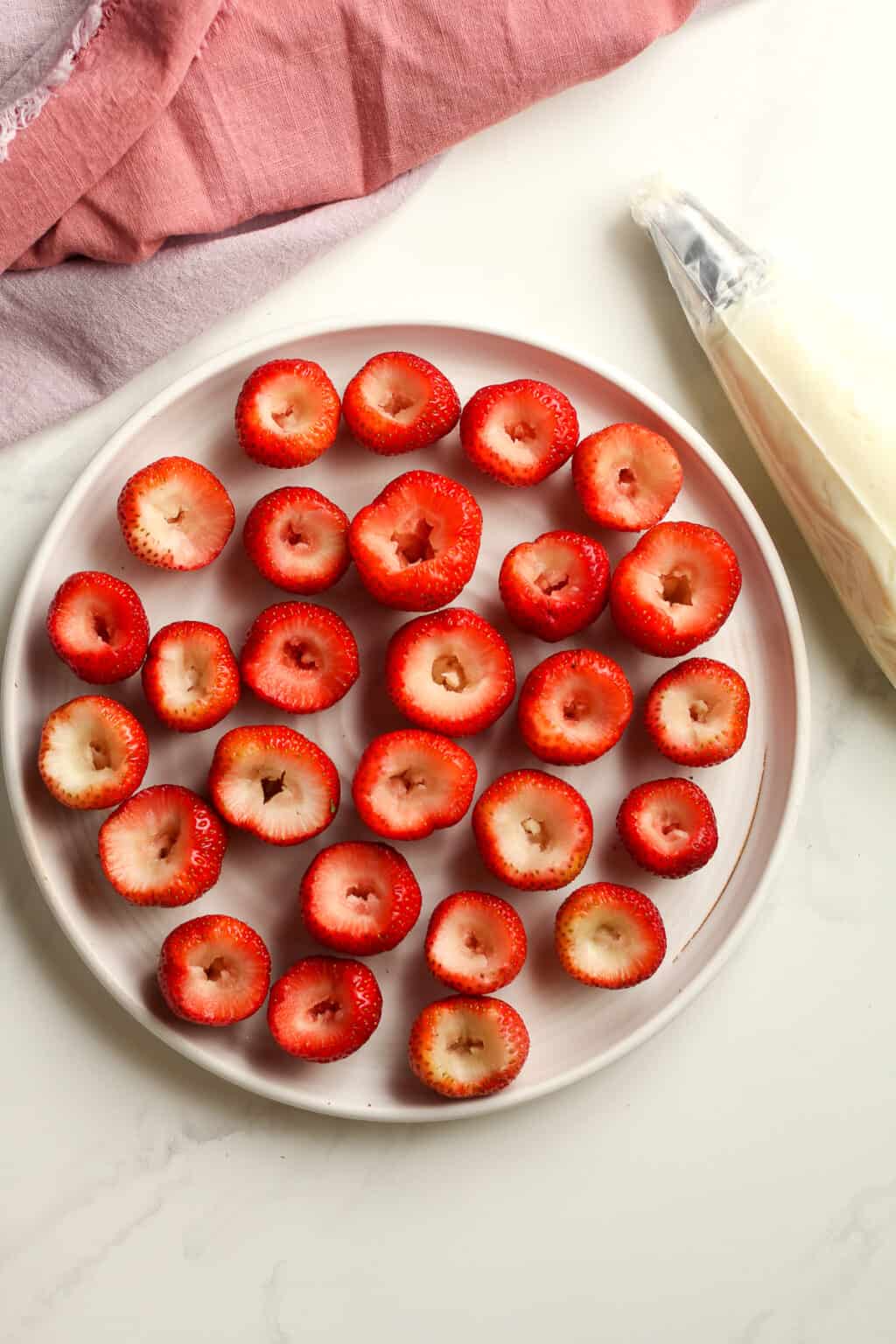 No Bake Strawberry Cheesecake Bites - SueBee Homemaker