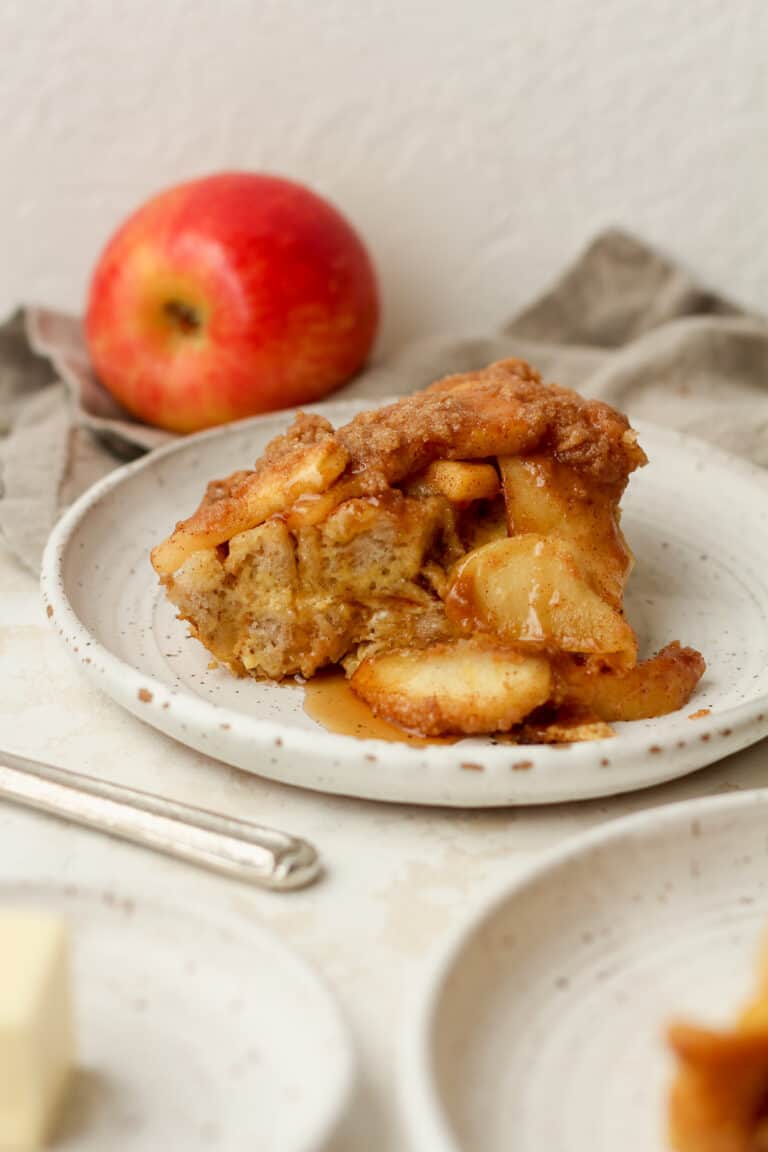 Cinnamon Apple French Toast Bake - SueBee Homemaker