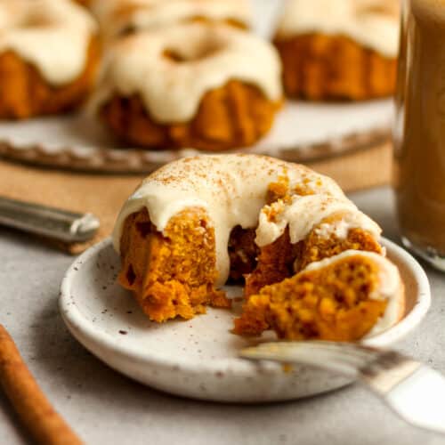 Mini Pumpkin Spice Bundt Cakes - SueBee Homemaker