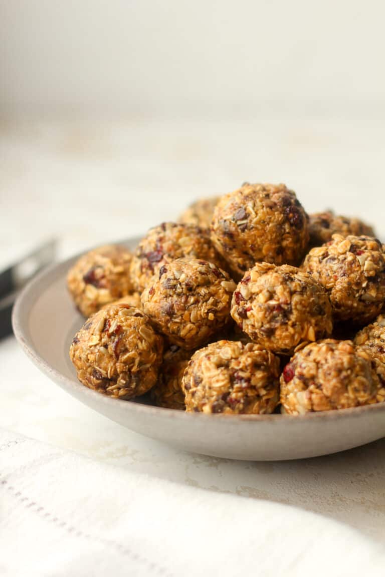 Peanut Butter Power Balls - SueBee Homemaker