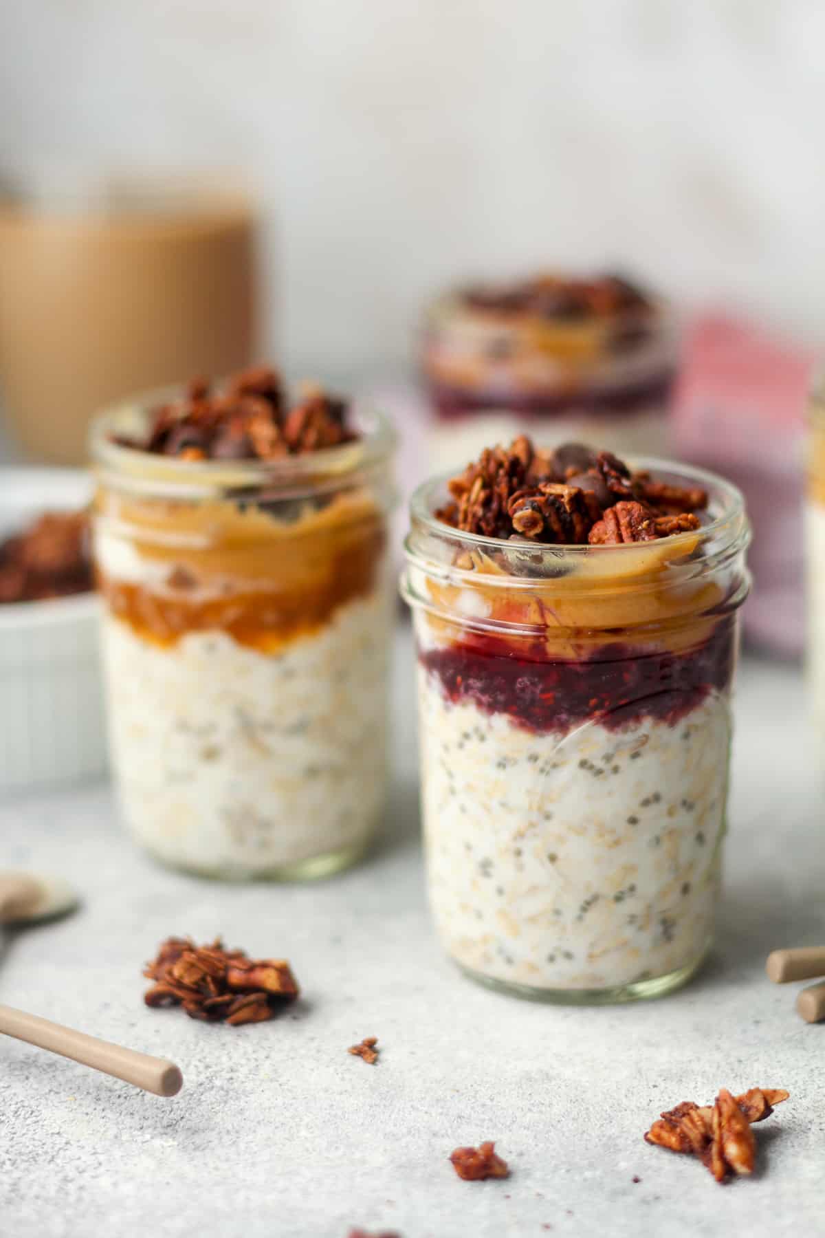 Side view of jars of overnight oats.