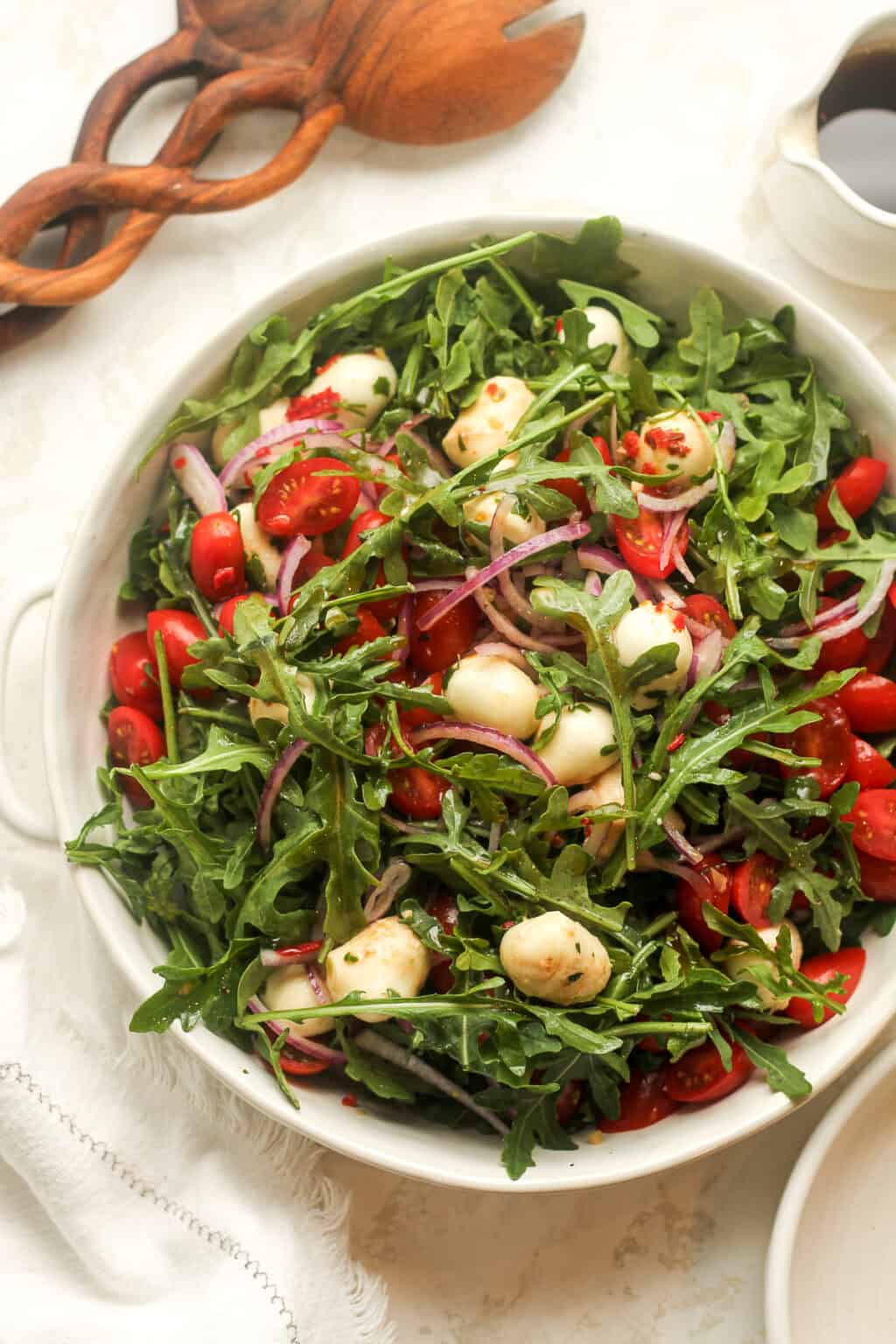 Fresh Arugula Caprese Salad - SueBee Homemaker