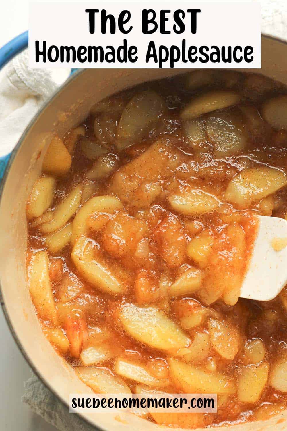 A stock pot of the best homemade applesauce.