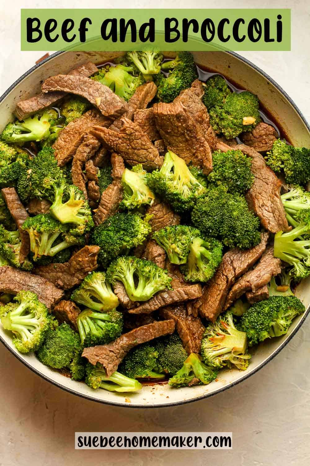 A braised of beef and broccoli with sauce.