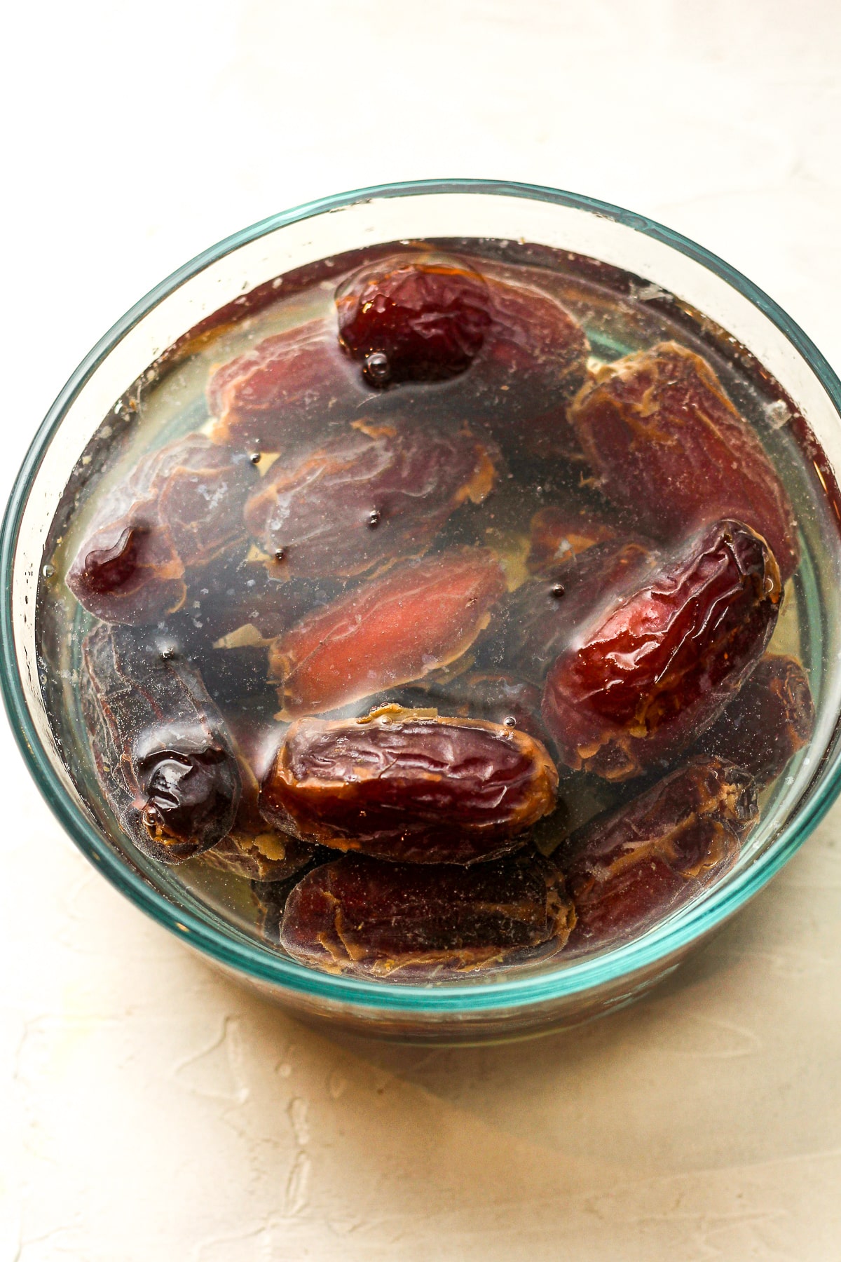 A bowl of the soaked dates.