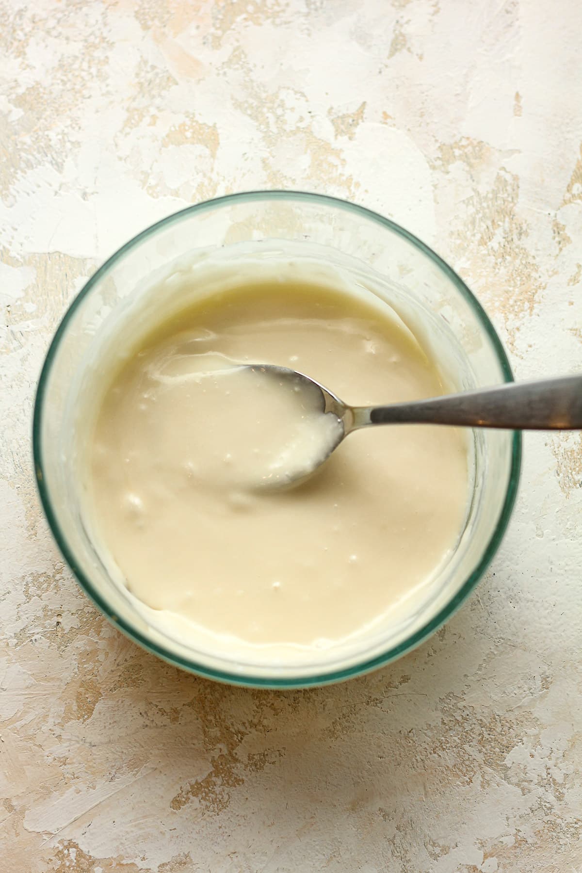 A bowl of the icing.