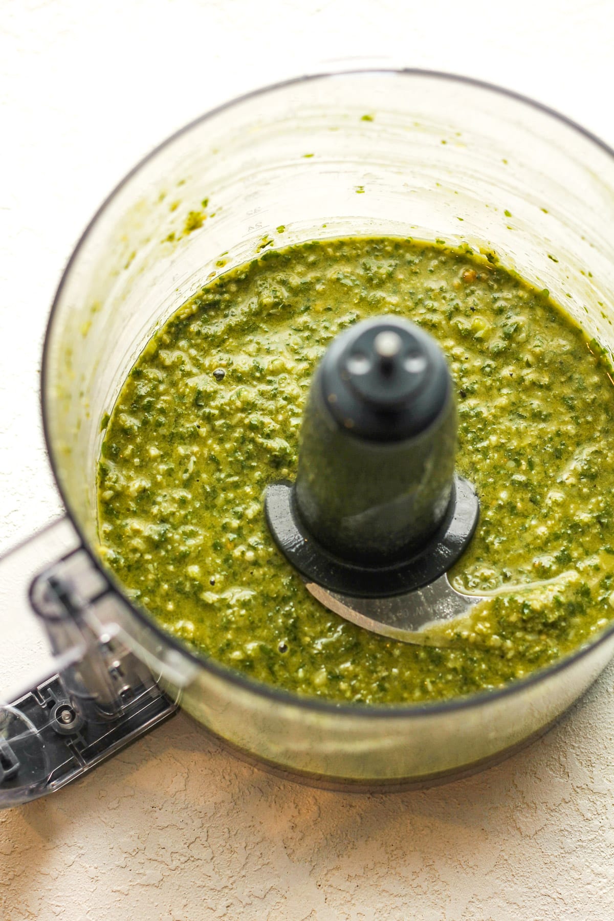 The food processor of pesto sauce.