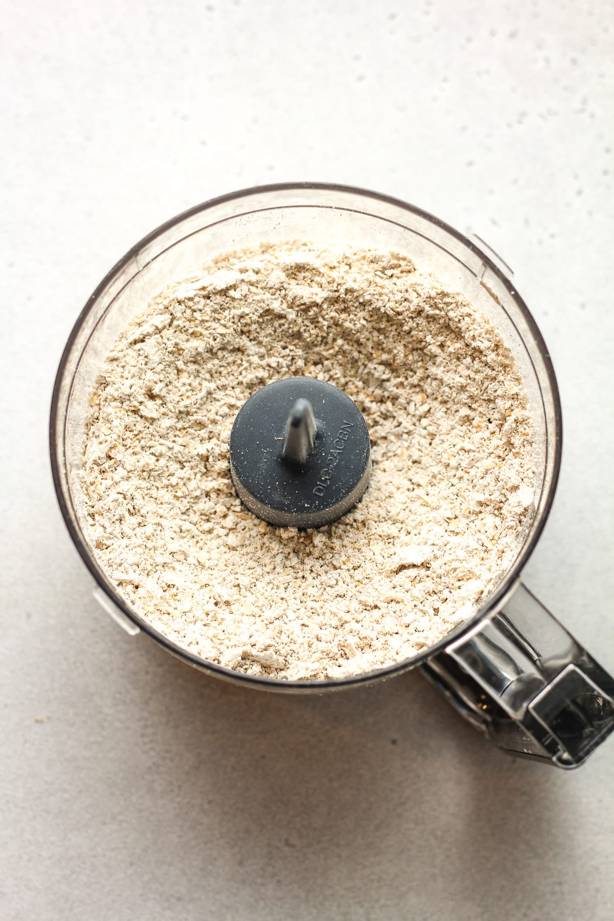 A small food processor of the processed oatmeal.