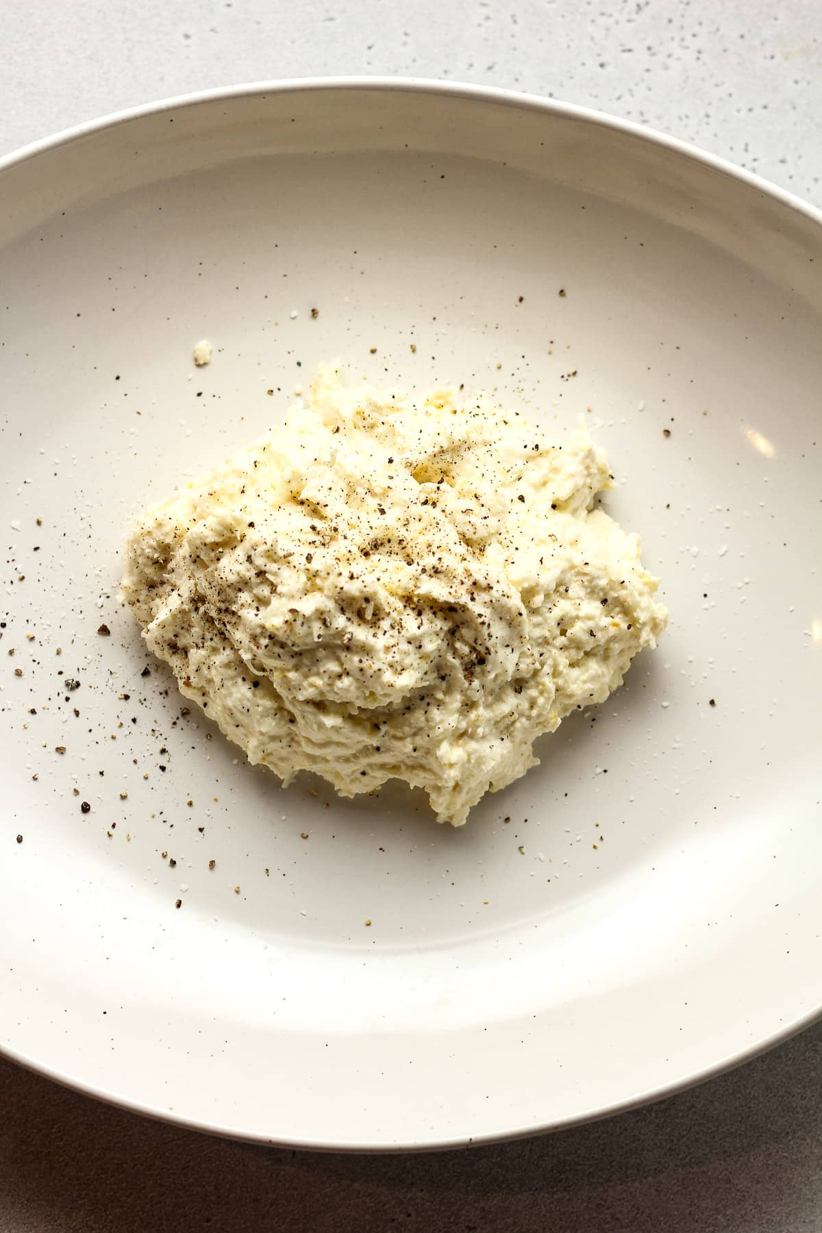 A platter of the ricotta mixture in the middle of it.