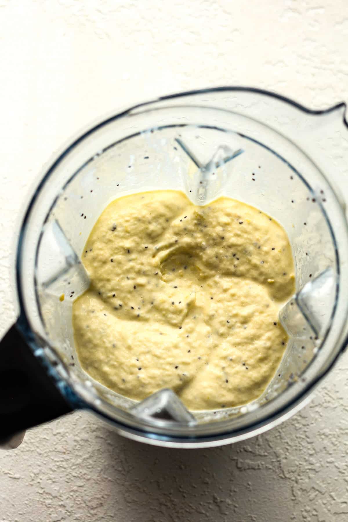 a blender of the mango smoothie mixture.