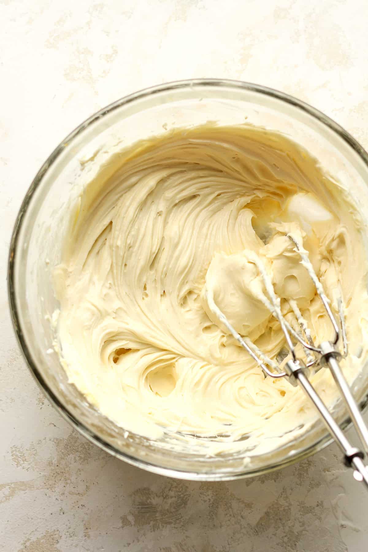 A bowl of the prepared icing.