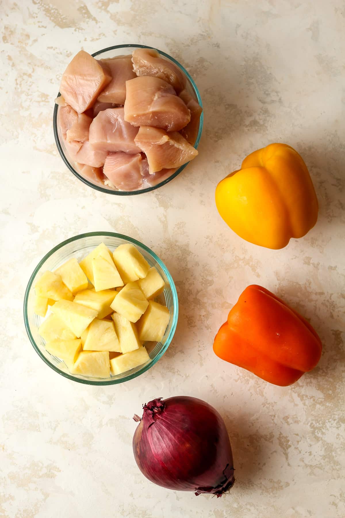 The ingredients for the chicken kabobs (except for marinade ingredients).