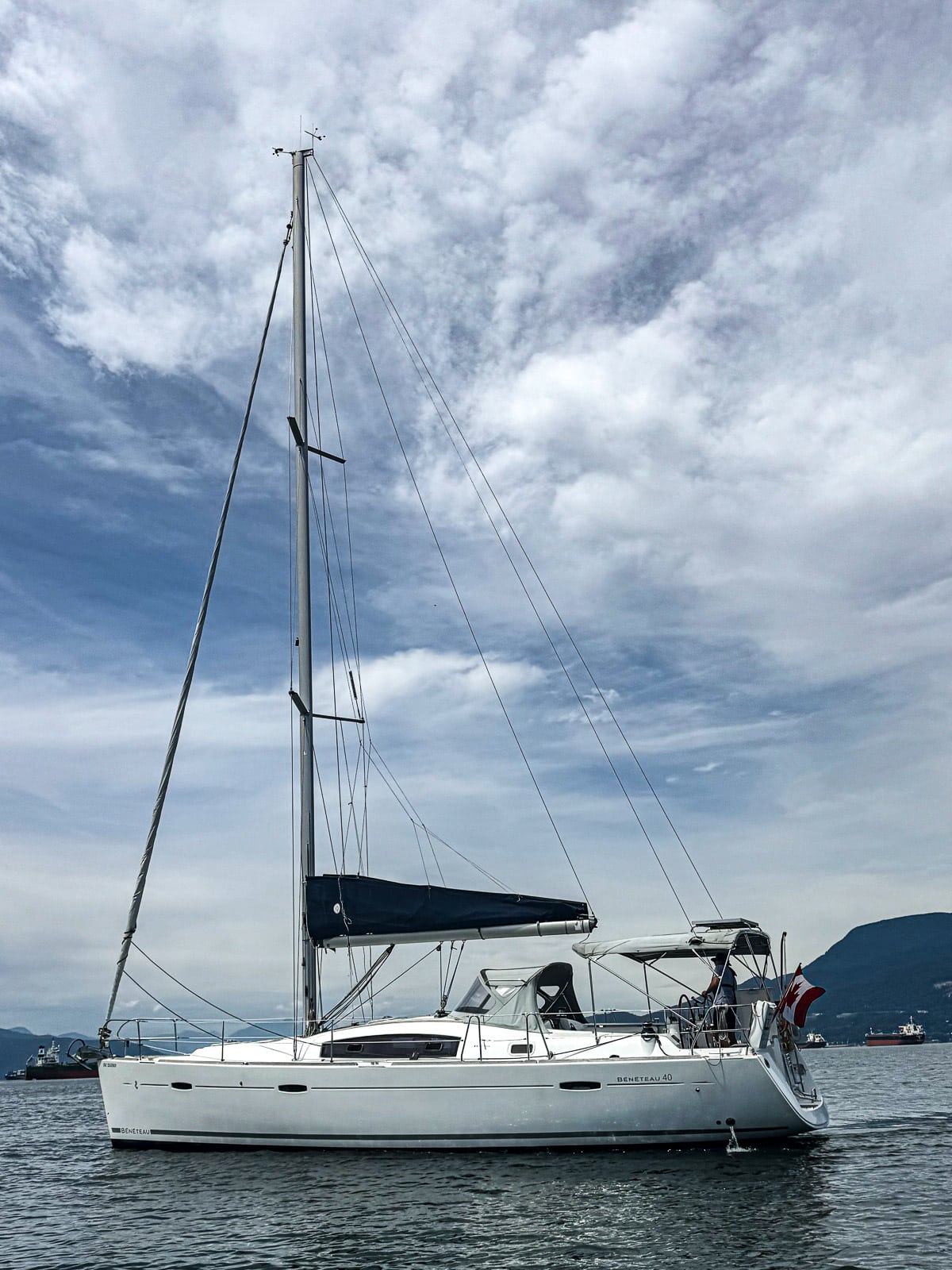 The sailboat before the sails were up.